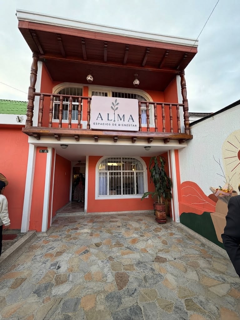 Sala de terapia y bienestar de Alma Espacios de Bienestar en Ciudad Montes, Bogotá